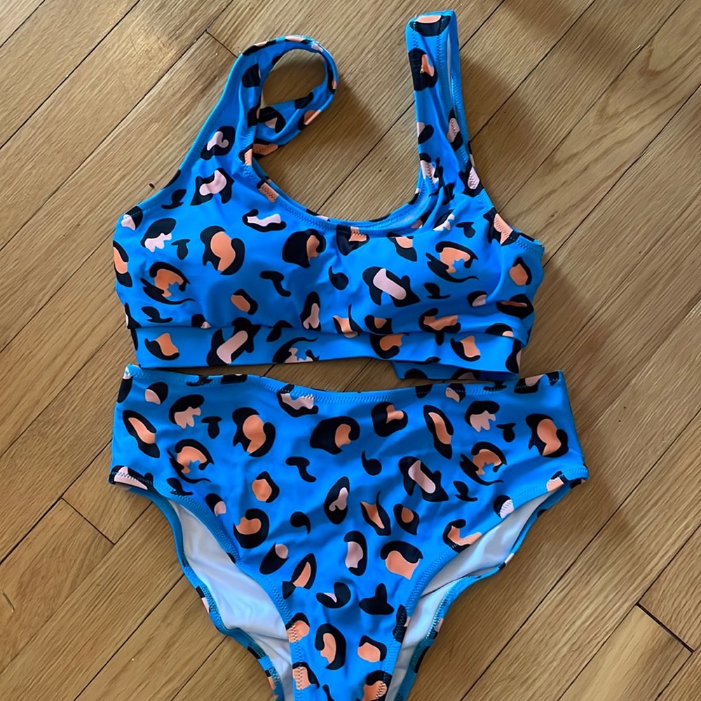 NWOT Show your beauty bikini